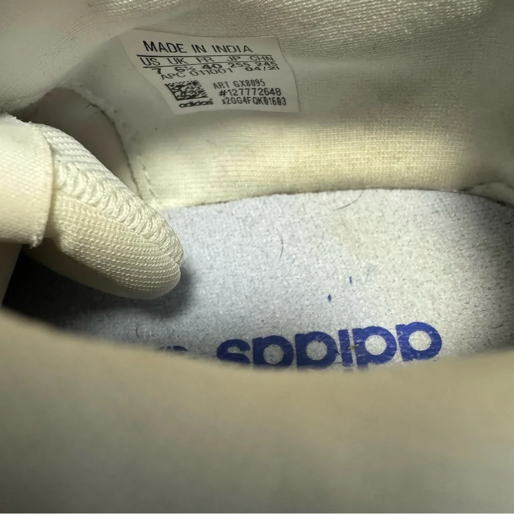 Adidas Multix Women’s a casual Athletic Shoes White, Pink, Iridescent Size 7